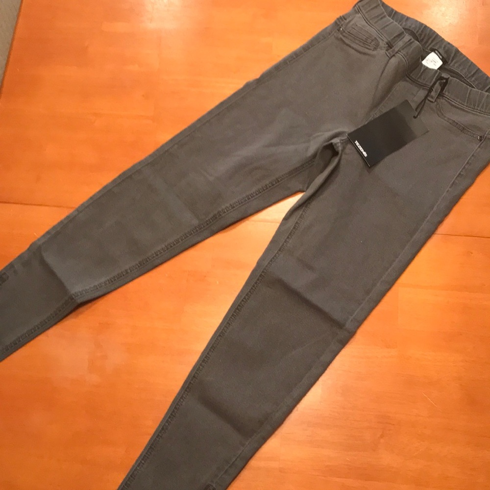 Grey jeggings